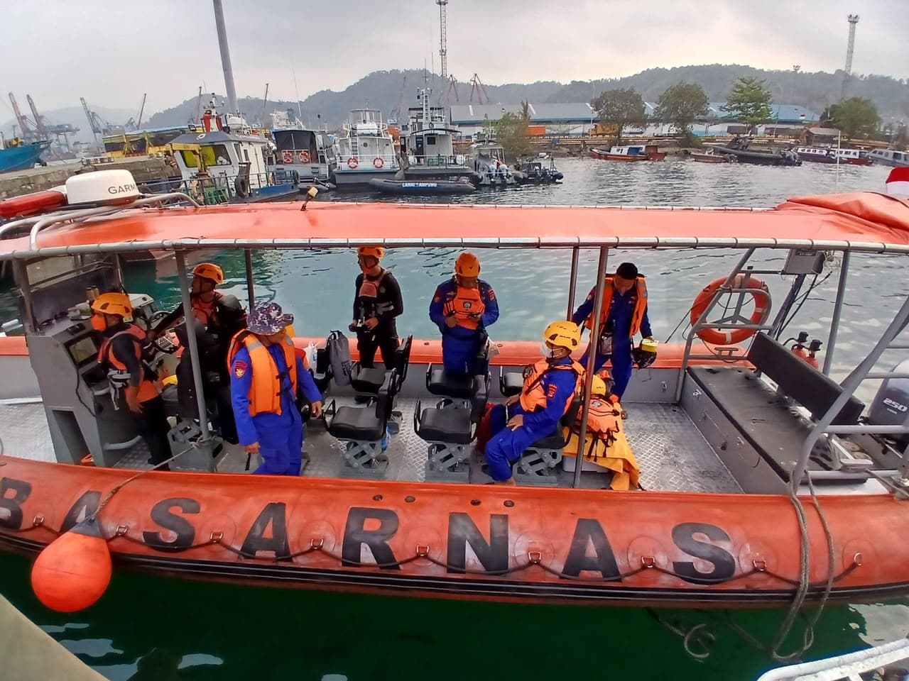 Basarnas Lampung Kerahkan 2 RIB Cari Jurnalis Hilang Kontak di Selat Sunda