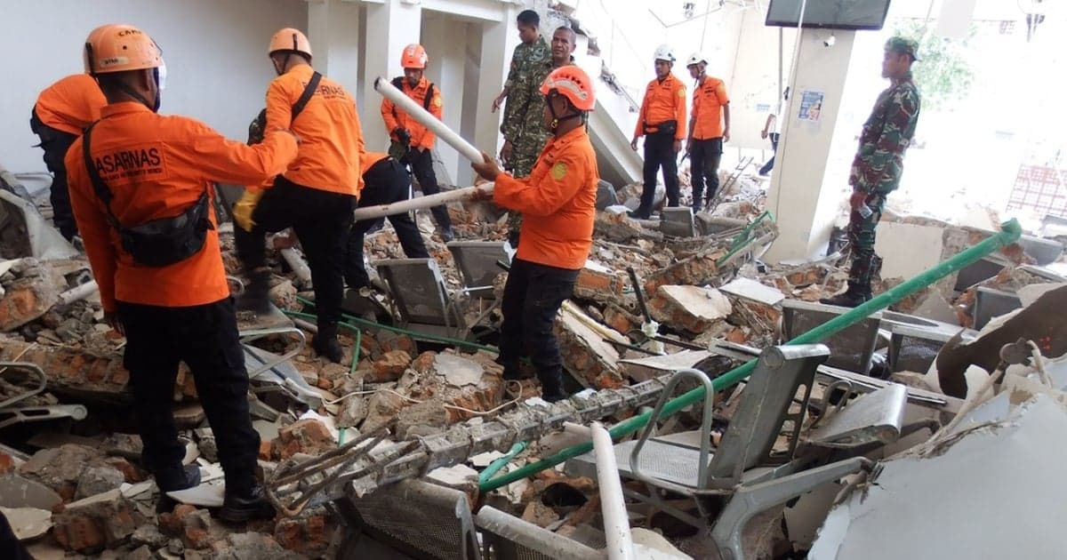 BERITA TERKINI: Gempa bumi berkek强度 6,9 skala Richter mengguncang Indonesia, gempa kedua dalam sehari.